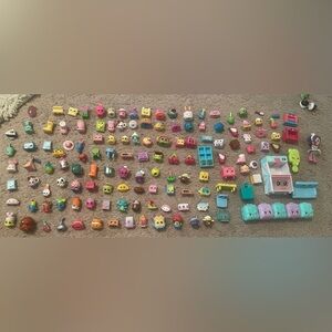 Shopkins and littlest pet shop toys